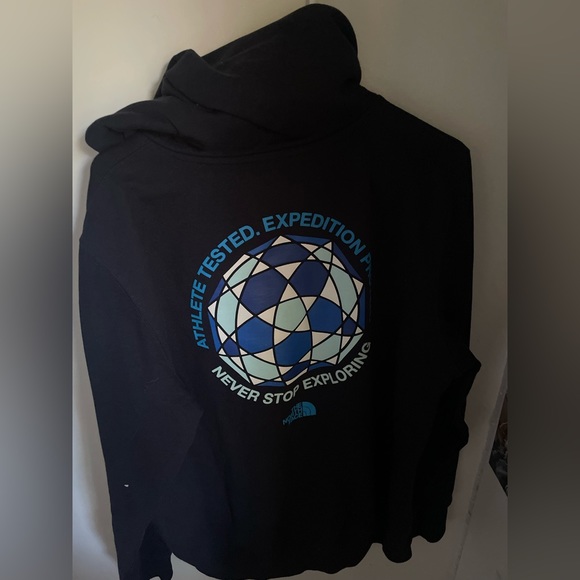 super nice north face hoodie barley worn - Picture 2 of 3